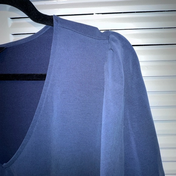 Lucky Brand Blue V-Neck baby doll Women's Top - Picture 4 of 4